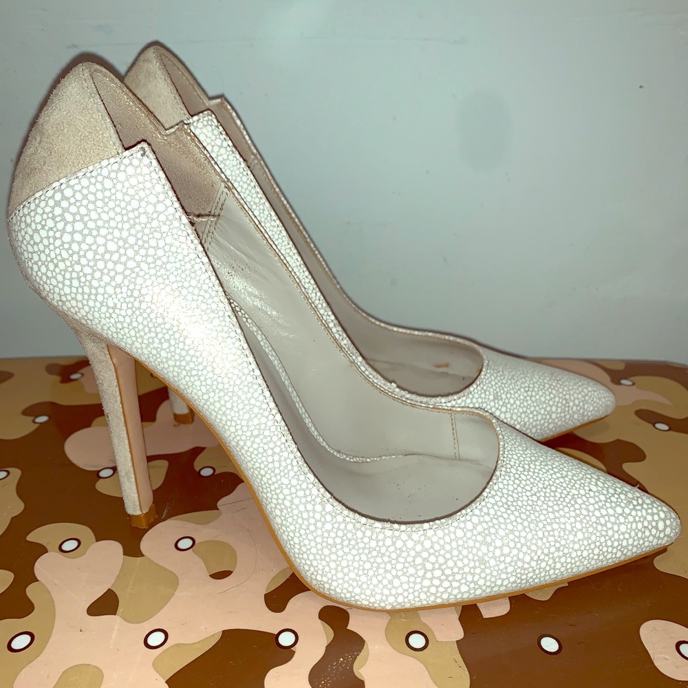 White Pebbled/ Nude Pointed Toe Reiss Heeled Shoes